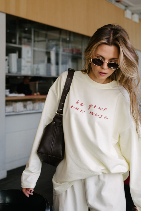 Longsleeve Butter Be Your Own Muse