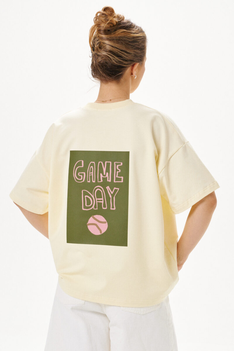 T-shirt 02. Ecru "Game Day"