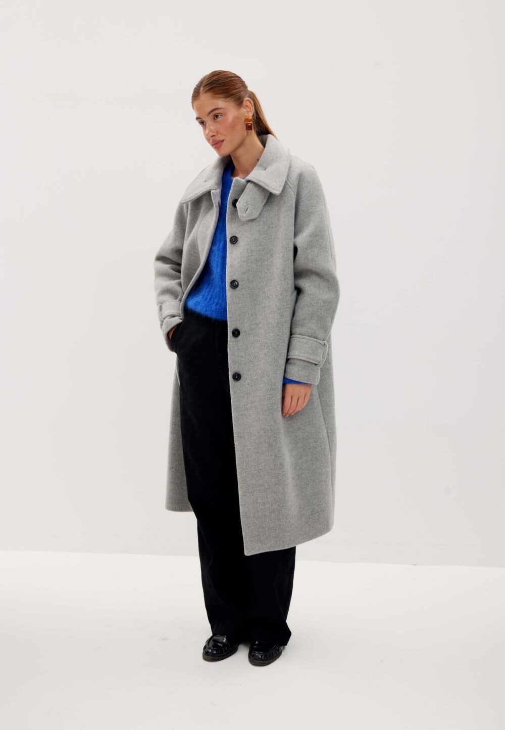 Coat 06. Light Grey